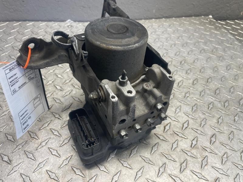 2004-2007 Toyota Highlander ABS Anti-Lock Brake Pump Module AWD OEM