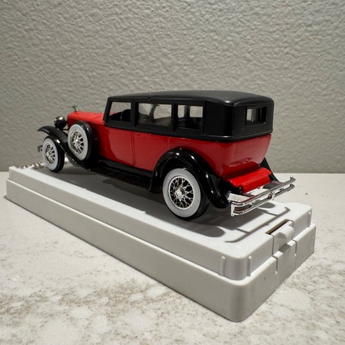 Duesenberg J Solido Age d'or #4156 Die-cast 1:43 scale MIB Red - Picture 6 of 12