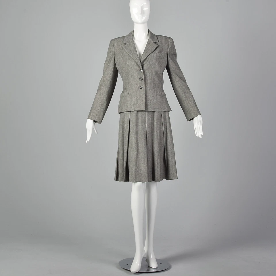 M Bill Blass 1980s Gray Skirt Suit Medium Weight Wool Pleated Autumn 80s VTG - Image 4 of 4