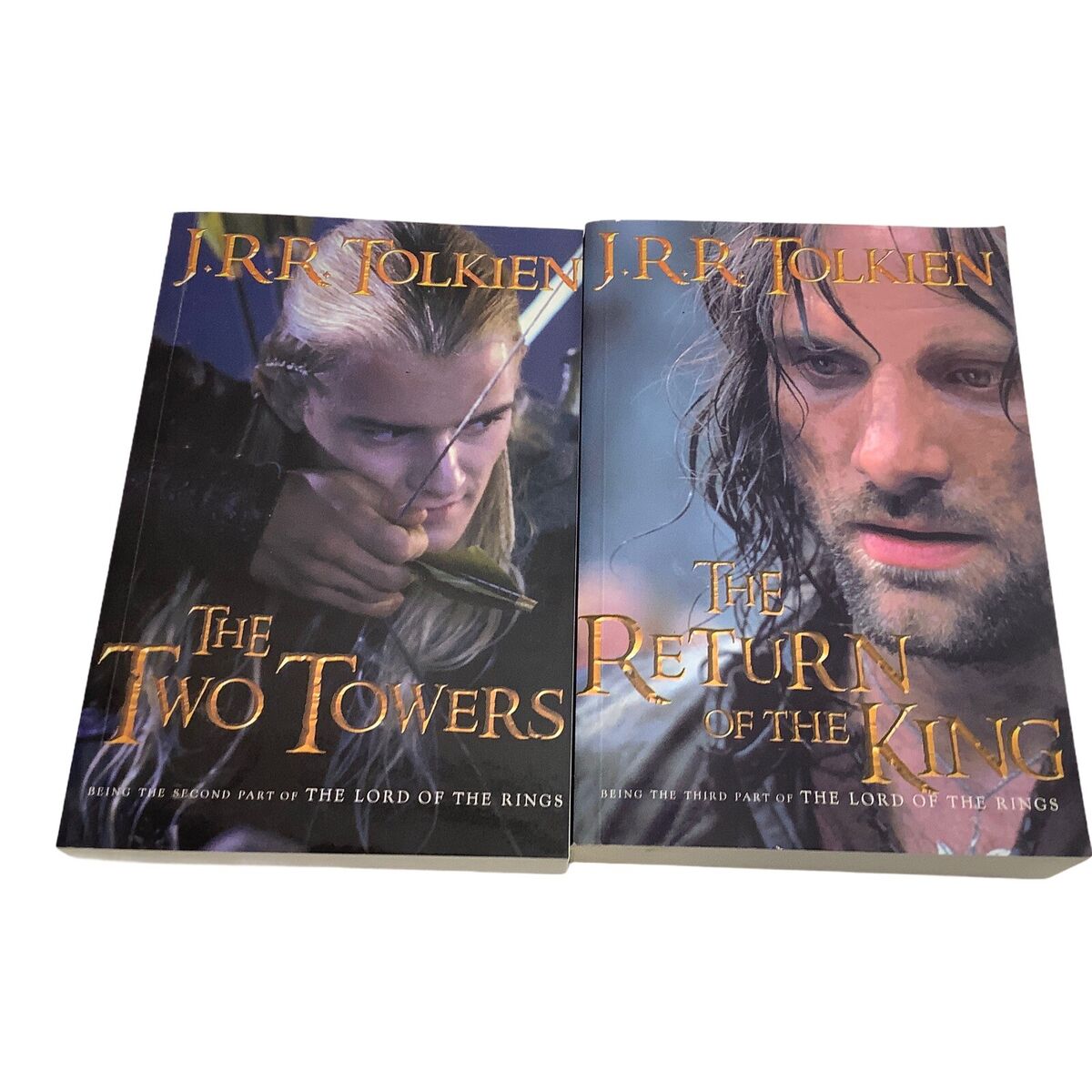 The Two Towers: Being the Second Part of The Lord of the Rings (The Lord of  the Rings, 2)