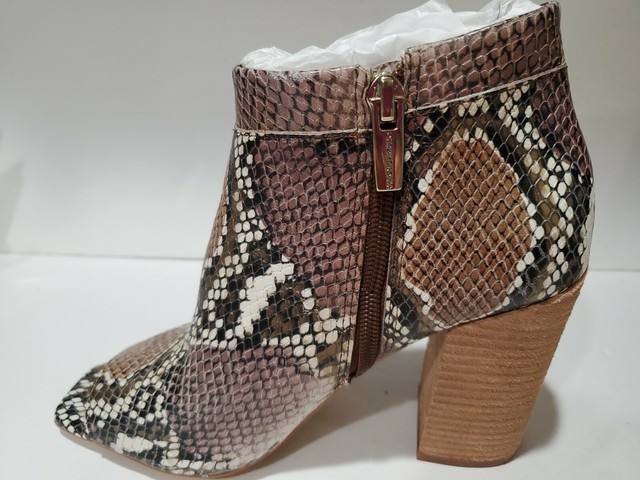 Vince Camuto Fedrilla Kondia Open Toe 