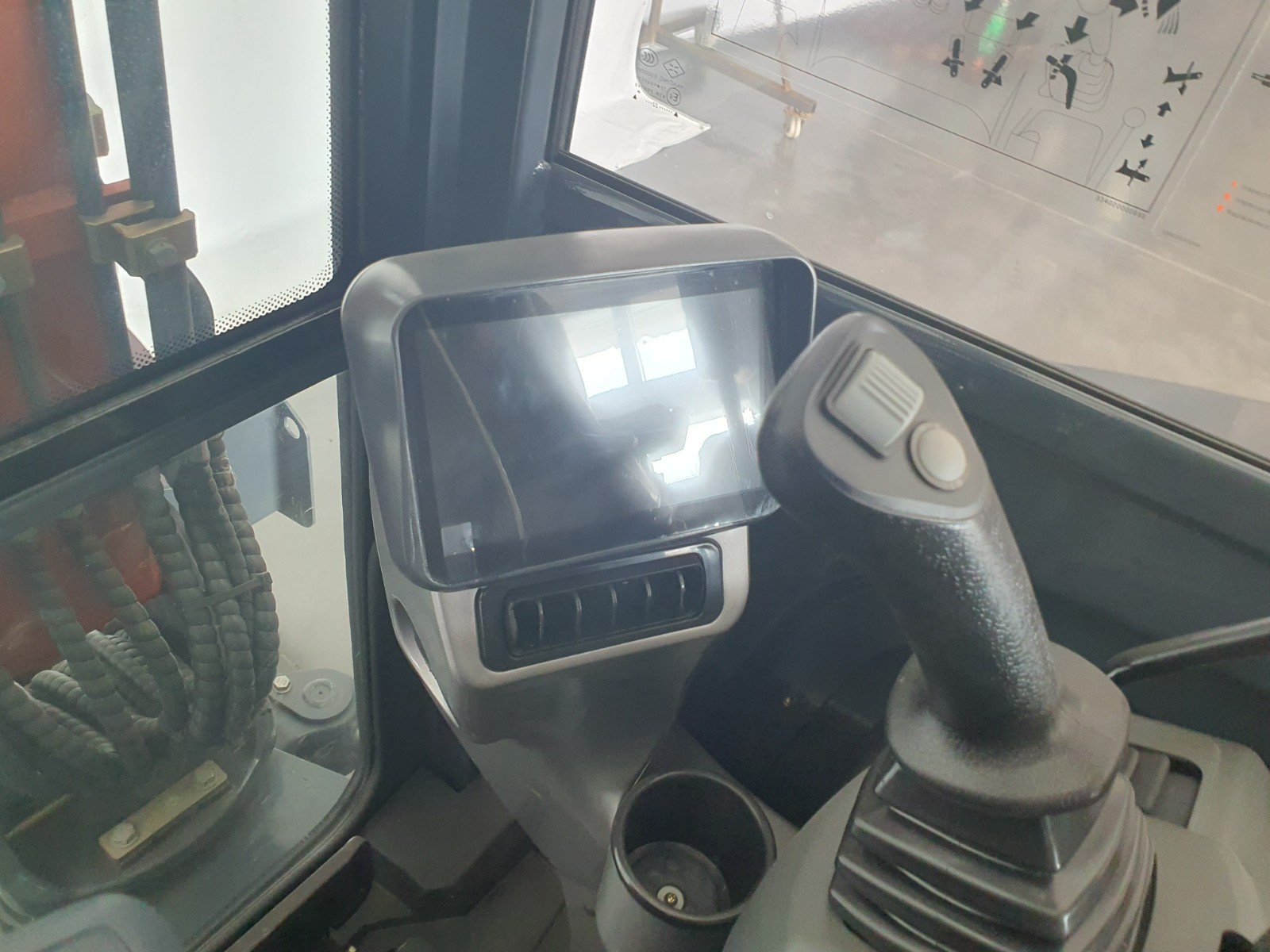 CFG 40UF Mini Excavator 4 Ton Digger 25HP Diesel Kubota Engine Hydraulic Thumb