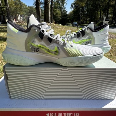 Nike Flytrap Sz 8 Basketball Sneakers Kyrie Irving White Black Volt CZ4100-101