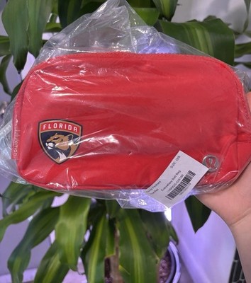 AUTHENTIC Lululemon - Florida Panthers Unisex Everywhere Belt Bag True Red NHL