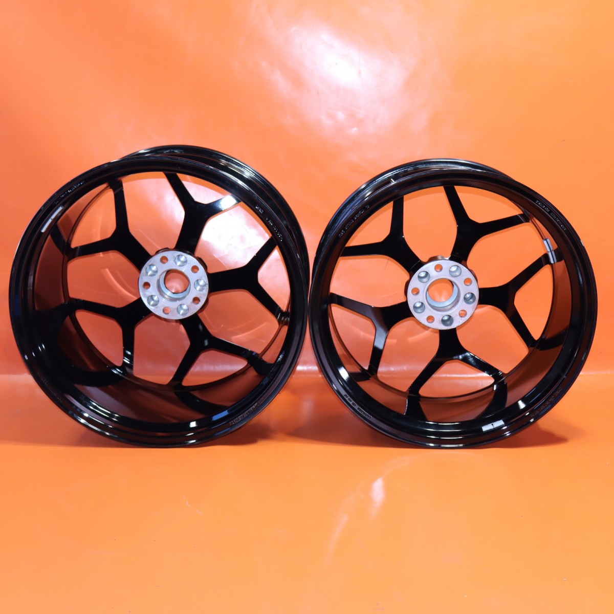LAMBORGHINI REVUELTO WHEEL RIM SET STUGGURED 2024 2025 2026 47B601017 CLEAN OEM