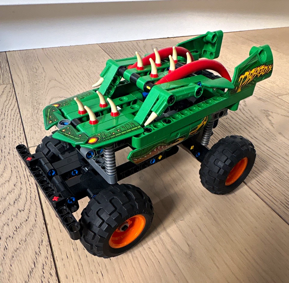 LEGO Technic 42149 Monster Jam Dragon, photo 1 of 4