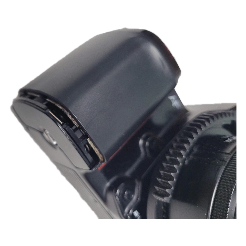 Cámara fotográfica Nikon F-801 35 mm con lente de 24 mm Foto 4 de 4