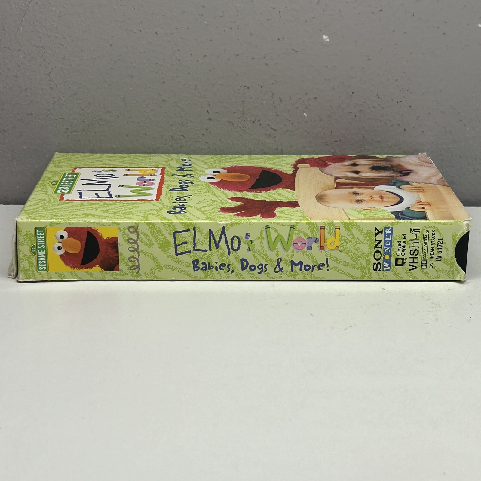 Sesame Street Elmo’s World Babies Dogs VHS Video Tape Preschool PBS Kids Show