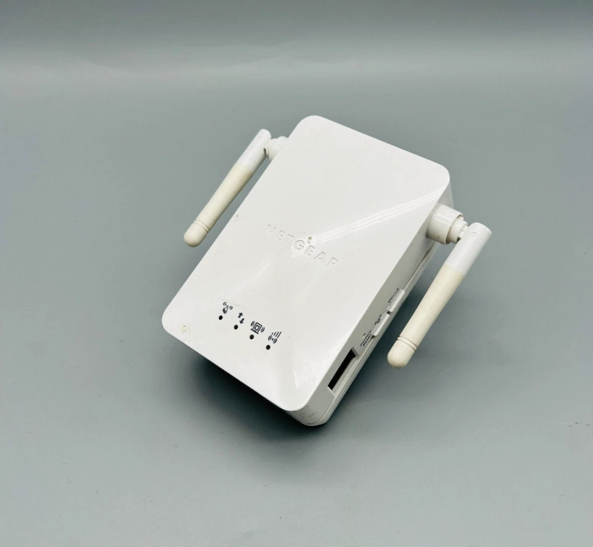Répéteur WiFi NETGEAR WN3000RP V3 – Extender 300 Mbps, Blanc, état Occasion Fonctionnel