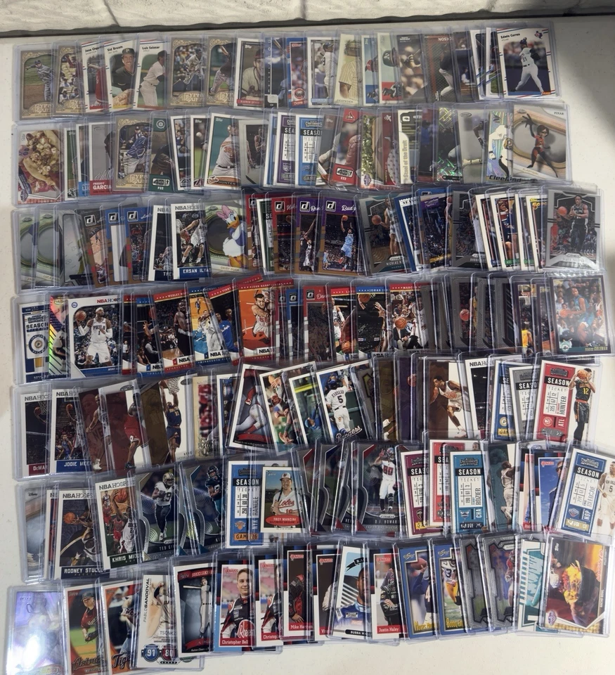 Huge Lot 500 Sports Cards SHOW READY Resell Slabs Toploaded Collection All Sport - Image 2 of 4