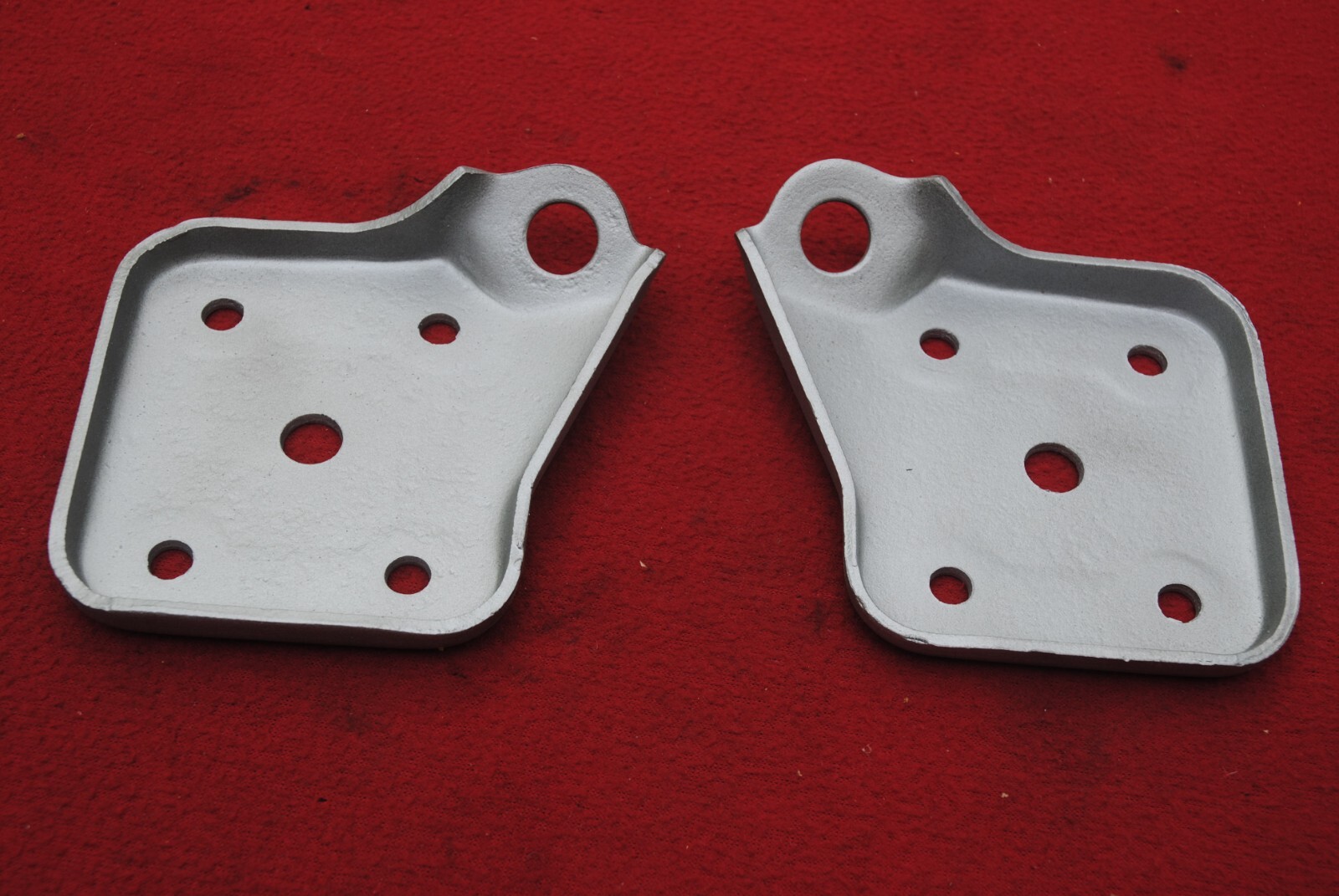 65 66 MUSTANG REAR SPRING PLATES ORIGINAL FORD C5DZ 5796 A-B CORRECT ...