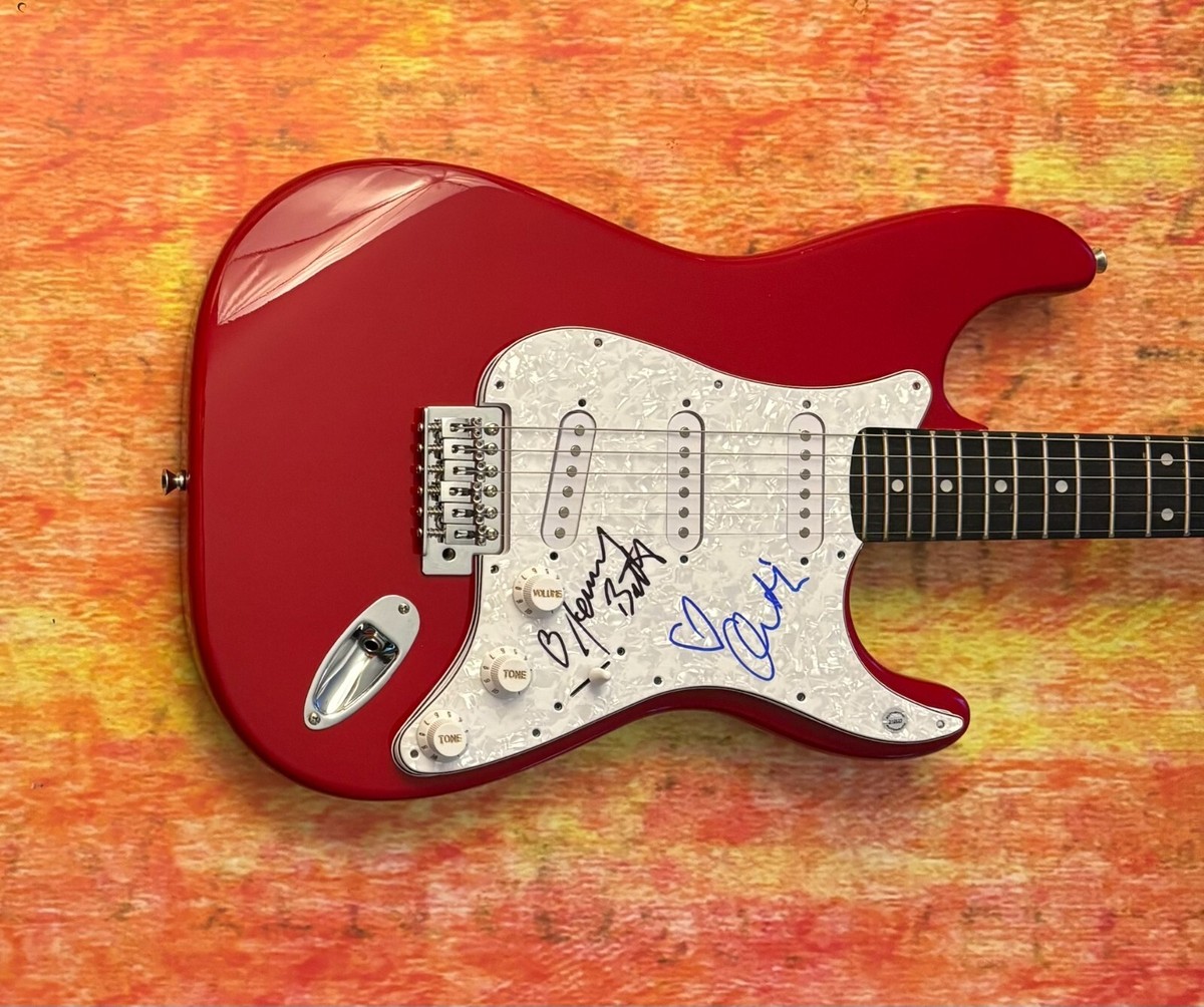 GFA Michael Jackson's * ORIANTHI & JENNIFER BATTEN * Signed