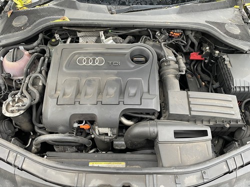 Breaking 2011 Audi TT Mk2 2.0TDI CFG 170 PS manuell DRL S Line schwarz LY9B - 1xBOLT - Bild 7 von 7