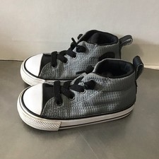 Converse All Star Chuck Taylors no tie high tops 6 Toddler