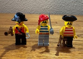 VINTAGE LEGO PIRATES SET RAFT RAIDERS (6261) 1992 COMPLETE W/ MANUAL, MINI FIGS