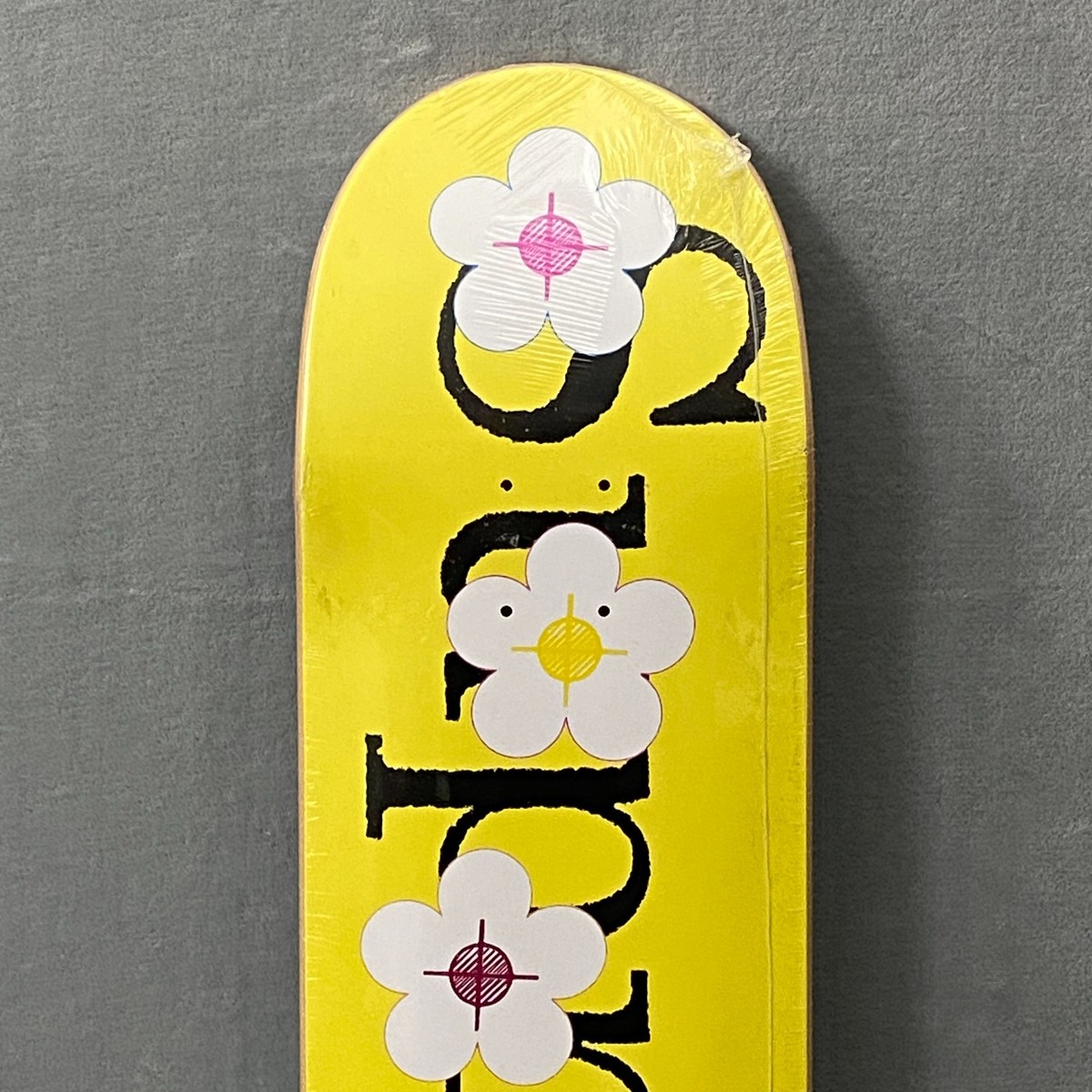 Supreme Flowers Skateboard Deck Yellow SS17 “Been Hit” New Sealed