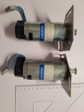 2 Stück DC Servomotor Globe Motors 24V mit QEDS-5956 Encoder