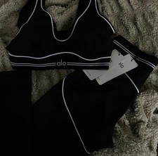 ALO Women's Black Solid Activewear Set Bra  Leggings Elastic Waist S 2 Piece