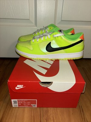 NIKE DUNK LOW SE - SPLASH VOLT SIZE 12.5 - BRAND NEW | eBay display picture 2