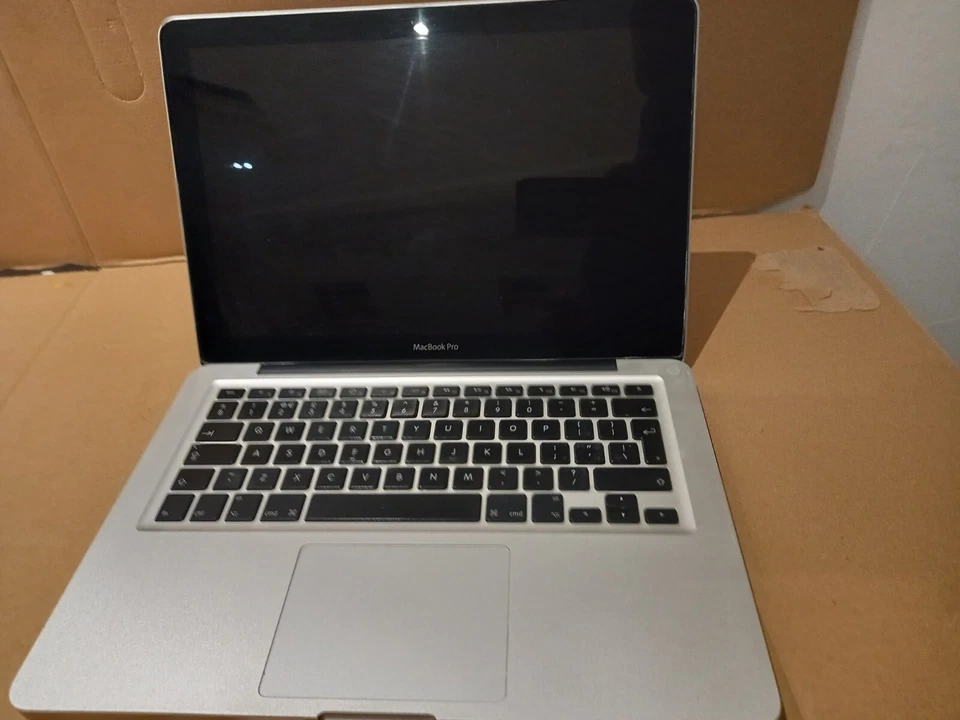 APPLE MACBOOK PRO MID 2009 13'  A1278 CORE 2 DUO 250GB HDD 4GB RAM P8700 - Image 2 of 4