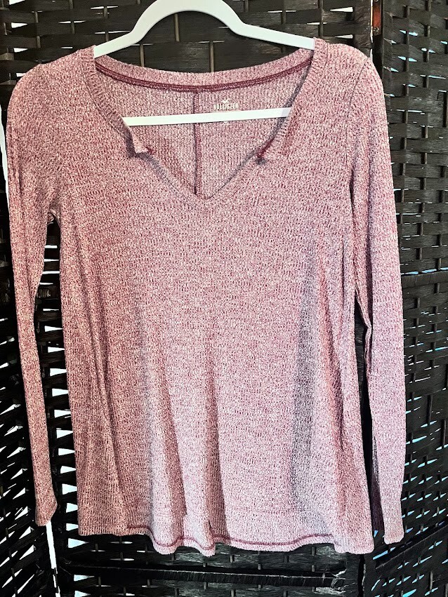 Hollister Womens Maroon and White Long Sleeve Vneck Shirt Size XS