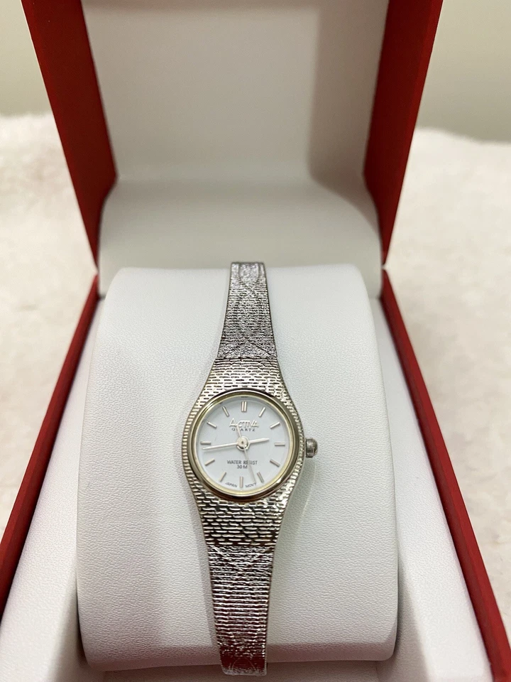 Reloj Movimiento Japón Vintage Active Completo Acero Inoxidable Mujer’s Foto 2 de 4