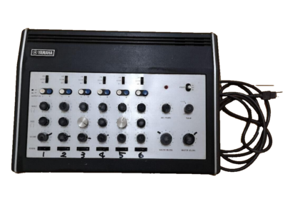 YAMAHA EM70 Rare item 70's mixer amplifier with a retro feel YAMAHA EM70 Rare item 70's mixer amplifier with a retro feel