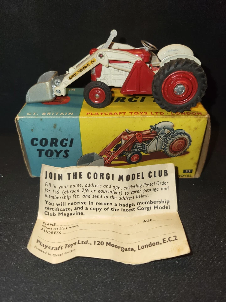 VINTAGE DIECAST MASSEY FERGUSON 65 TRACTOR WITH SHOVEL CORGI TOYS 53 LONDON 1950 - Image 2 of 4