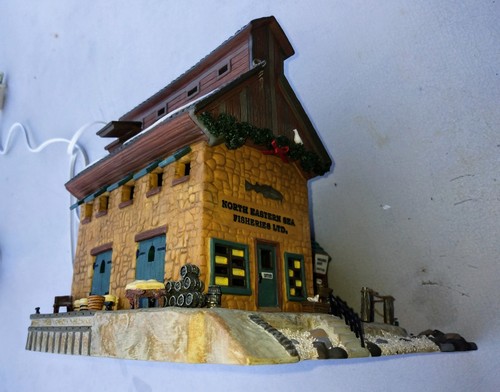 Dept 56 Dickens Village North Eastern Sea Fisheries Ltd. 58316 Lights Up in Foam - Picture 2 of 21