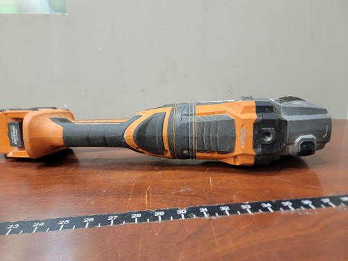 Ridgid R88040 Smerigliatrice angolare doppia ottana 18V brushless senza fili 7" - Foto 9 di 11