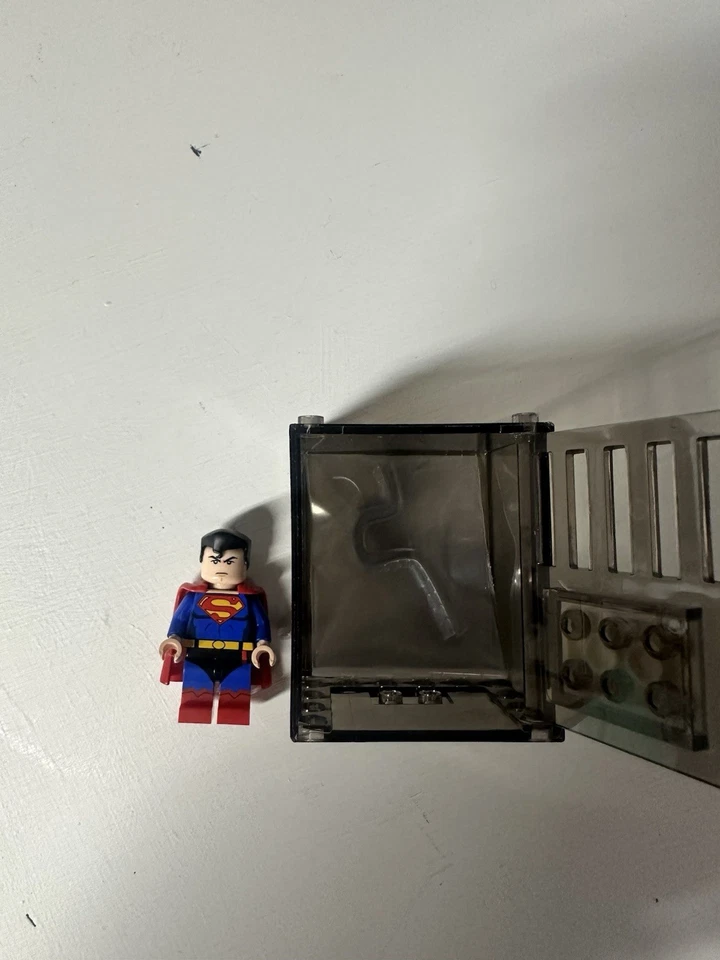 Minifigura personalizada LEGO Anormal Superman - Imagem 2 de 4