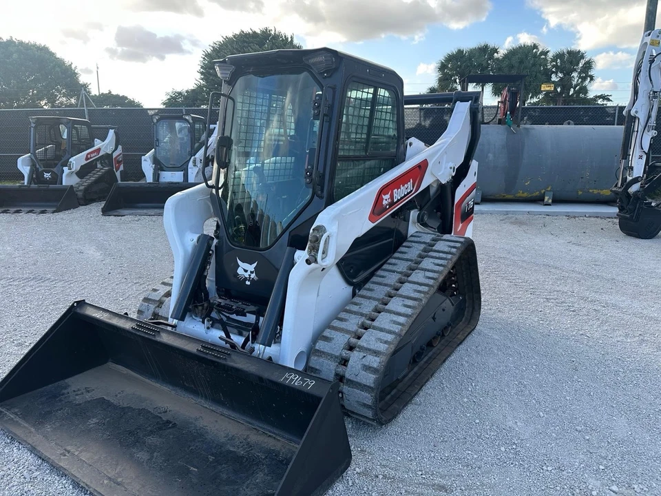 Bobcat T76 2020 alto flujo - aire acondicionado/calor - joystick - 1153 horas - excelentes pistas Foto 3 de 4