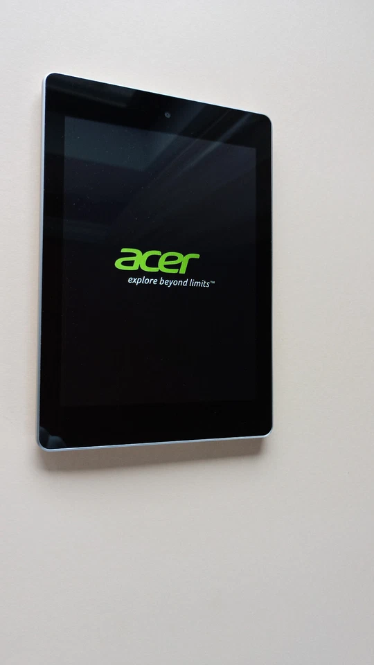 Acer Iconia A1-810 - Tablett Wifi- 8 Zoll -8GB -Weiß - Ohne SIMlock - Bild 2 von 4