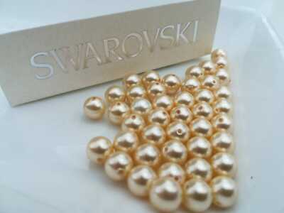Crystal Pearls 5810 in 6 mm Crystal Light Gold Pearl (539)
