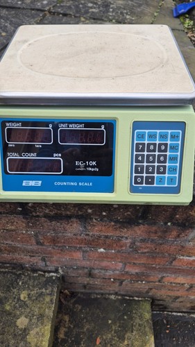 Adam digital weighing scales - Picture 2 of 4