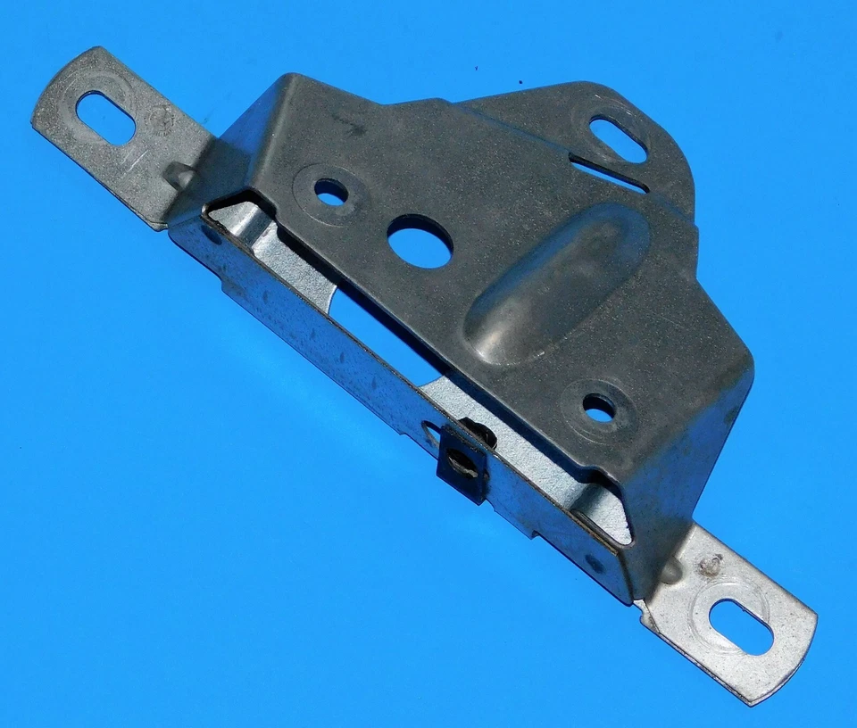 1977 1978 1979 LINCOLN MARK V OEM TRUNK LID LATCH BRACKET - Image 3 of 3