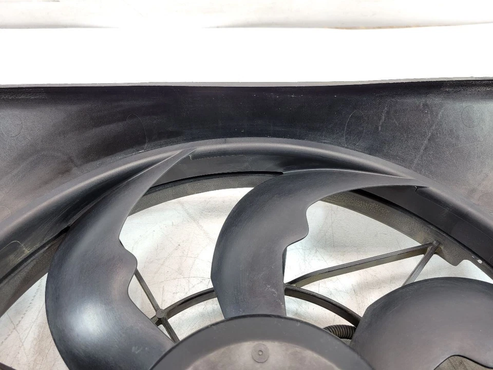 2013 2014 HYUNDAI GENESIS КУПЕ РАДИАТОР ОХЛАЖДЕНИЯ ВЕНТИЛЯТОР В СБОРЕ OEM 25380-2M500 - Изображение 4 из 4