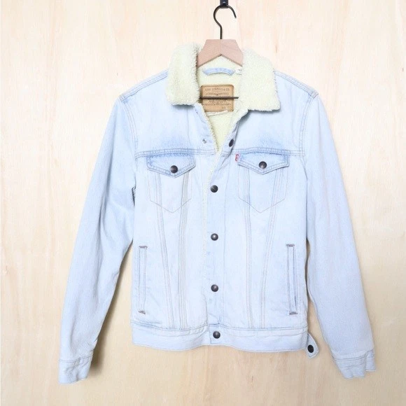 Levi's Relaxed Fit Sherpa Trucker Jacket Rainy Haze - Light Wash Size Small - Image 2 of 4