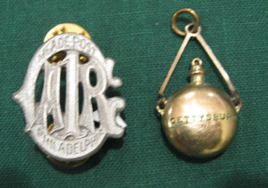 Grand Army of the Potomac Meade Post 1 Phila. Post Pin and Brass US Canteen