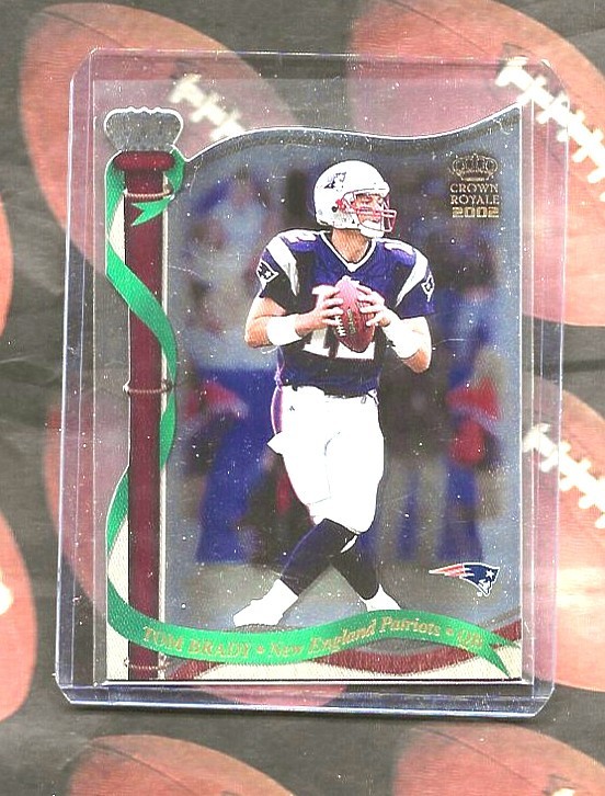 TOM BRADY 2002 PACIFIC CROWN ROYALE CARD #80 3rd YEAR CARD...DIE CUT!!