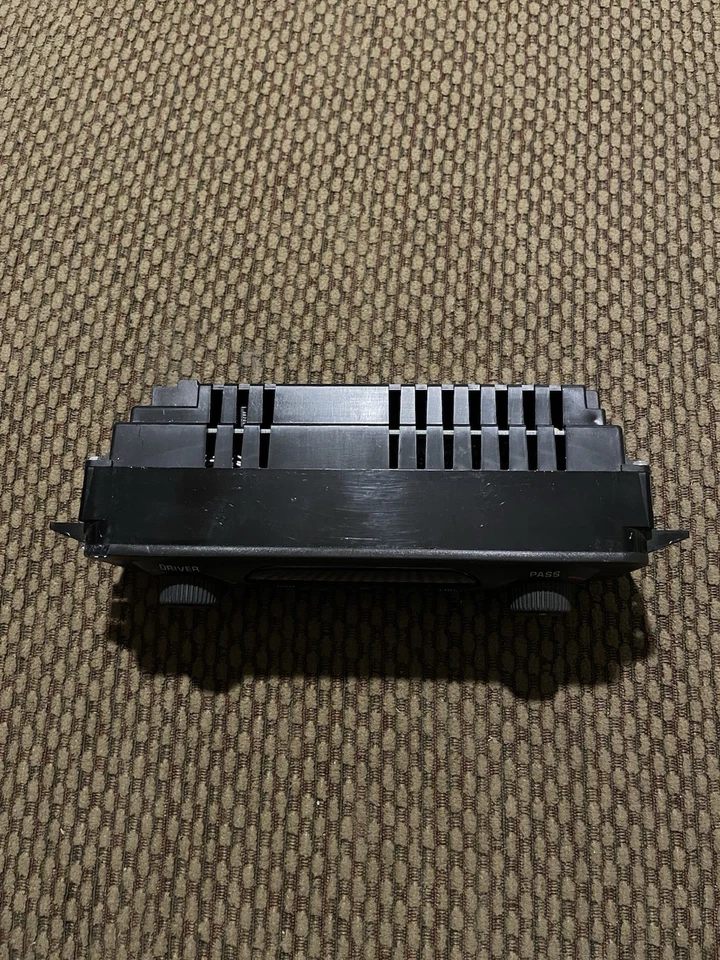 Oldsmobile Intrigue 1998-2002 control de clima temperatura calentador de aire acondicionado 10442504 OEM Foto 2 de 3