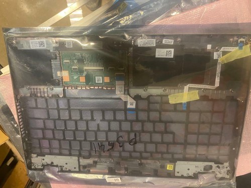 NEW OEM Dell Latitude E5550 Palmrest Touchpad Dual Point MVPGM - Afbeelding 2 van 3
