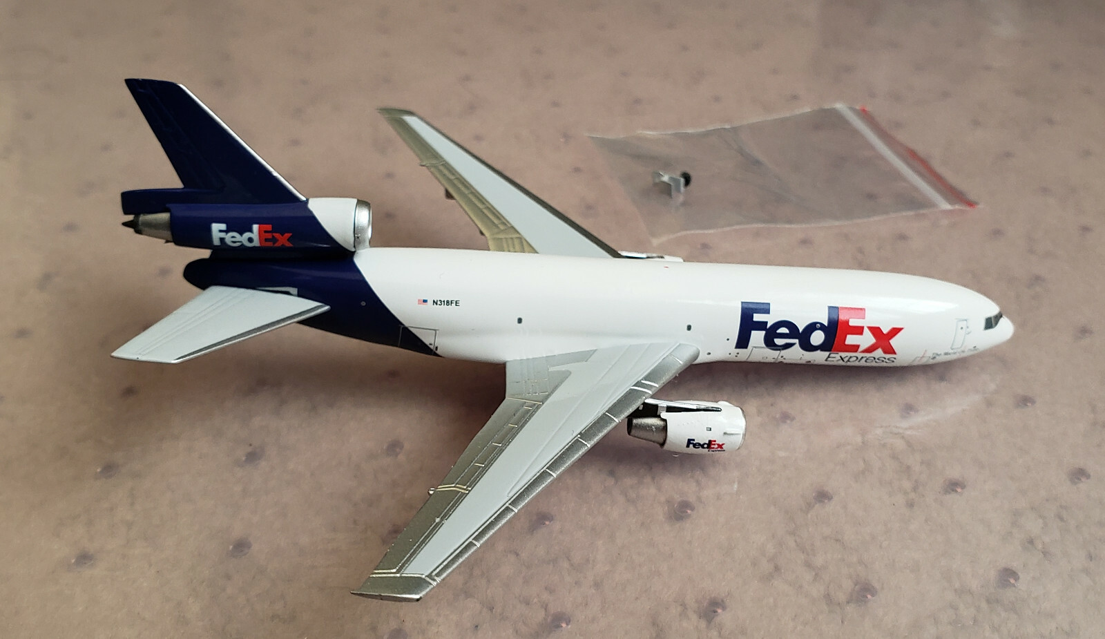 AeroClassics DC-10-30F FedEx Express N318FE in 1:400 Najtańsza natychmiastowa dostawa