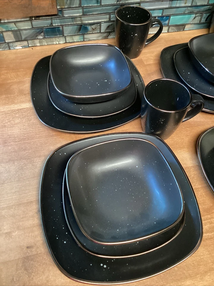16 Piece - Pfaltzgraff Decker Black Dinnerware Set w/Speckles Metallic Stoneware - Image 2 of 4