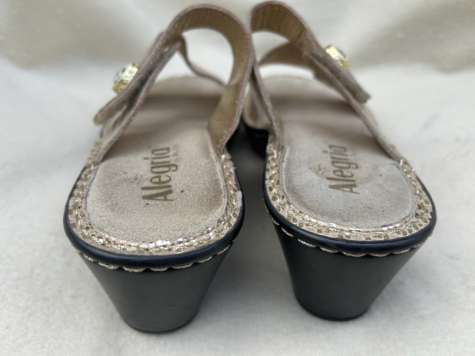 APL SANDALI ALEGRIA PELLE ZEPPA ORO METALLIZZATO 2 5" REGOLABILI MISURA 8