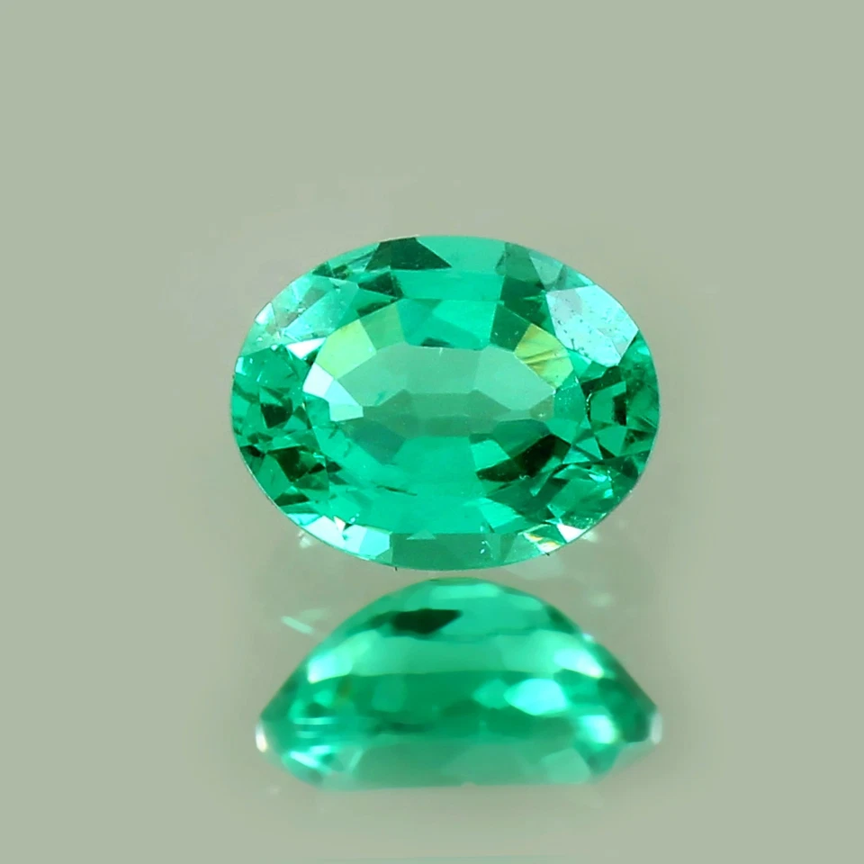 3.60 CT Lab Grown Colombian Hydrothermal Emerald Loose Gemstone Oval Cut 11x8 mm - Image 2 of 4