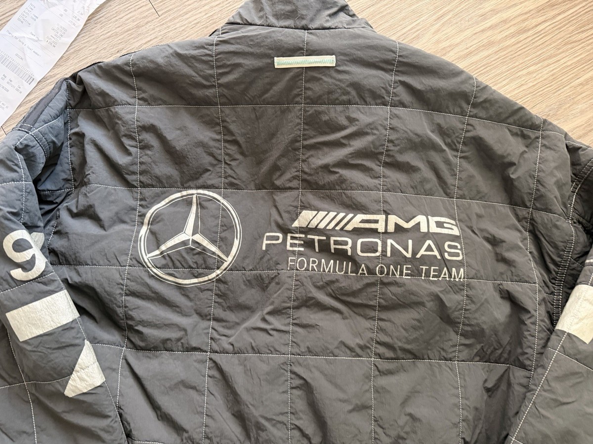 プレオーダー AD BENZ BadBunny 三者コラボ F1 ジャケット プレオーダー AD BENZ BadBunny 三者コラボ F1 ジャケット - メルカリ