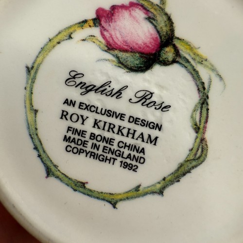 Taza china de hueso fino rosa inglesa Roy Kirkham floral 1992 Inglaterra taza de café de té - Imagen 9 de 10