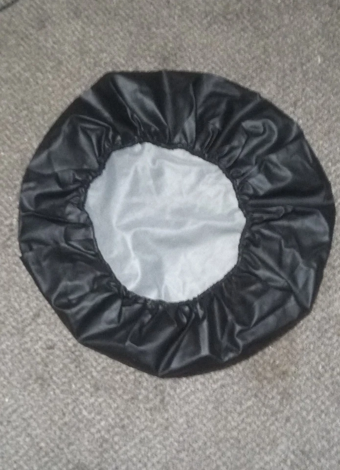 Cubierta de neumático Jeep Liberty 2002-2007 plateada brillante con logotipo Mopar genuino fabricante de equipos originales nueva Foto 2 de 4