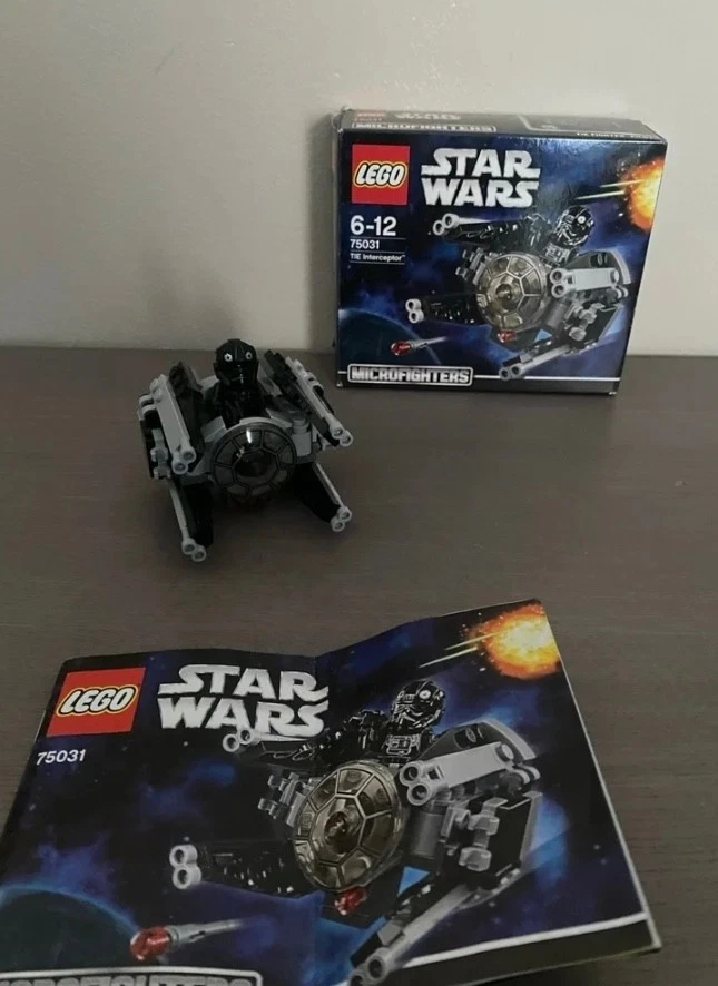 LEGO Star Wars 75031 TIE Interceptor, foto 1 de 3
